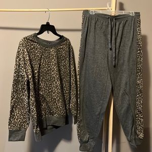 Splendid Womens 2 piece pajamas